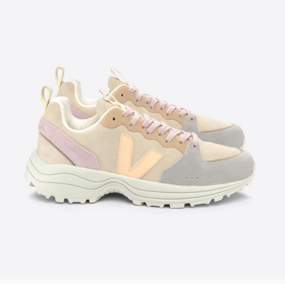 Veja Shoes - VEJA Venturi Suede Almond Peach multicolour size US 6 NWT